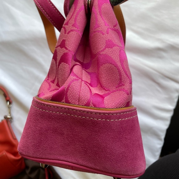 Coach Soho Signature C 6818 Pink Canvas Shoulder Bag NEW with Tags NWT - Picture 3 of 7